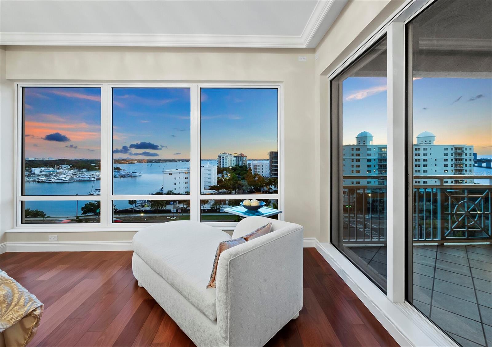 THE TOWER RESIDENCES - Residential