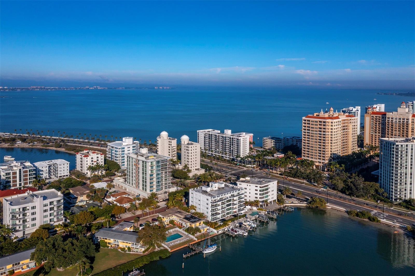 THE TOWER RESIDENCES - Residential