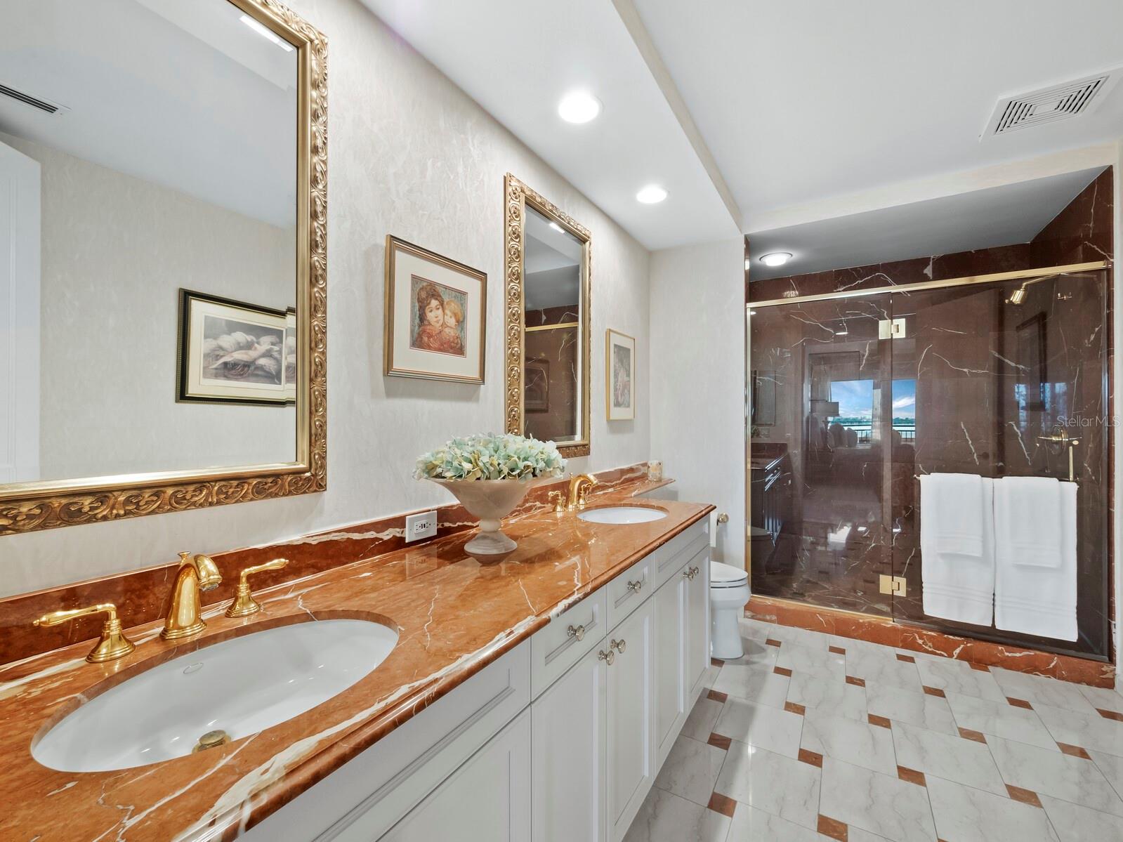 THE TOWER RESIDENCES - Residential