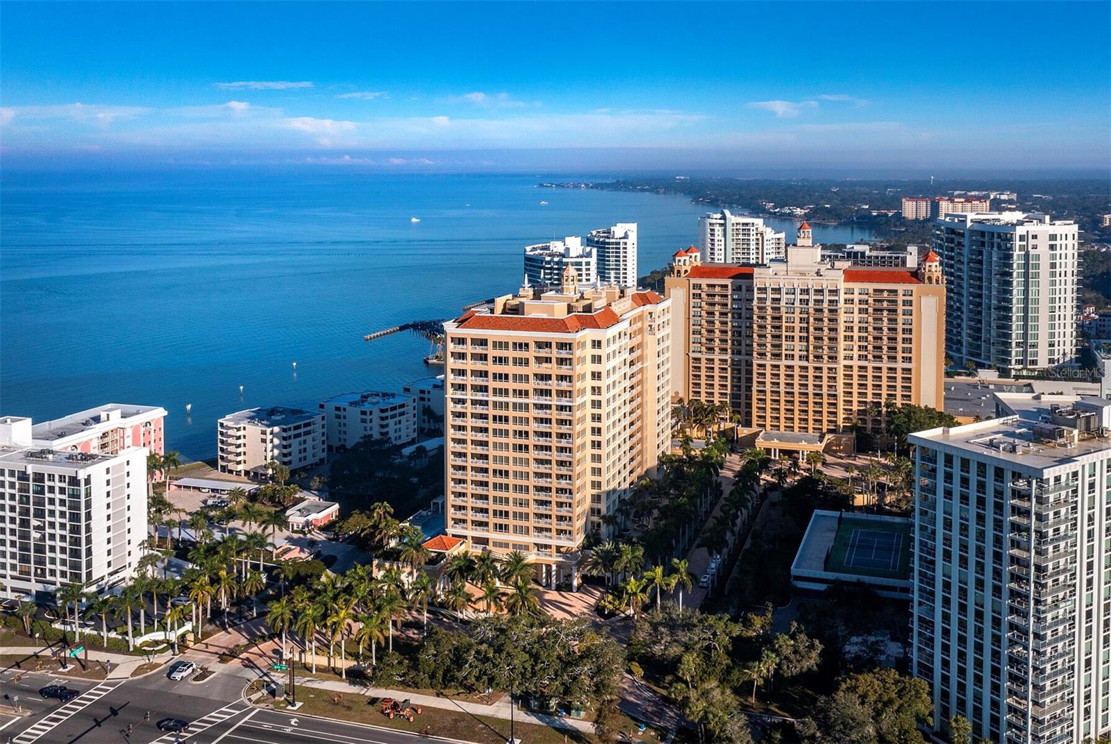 THE TOWER RESIDENCES - Residential