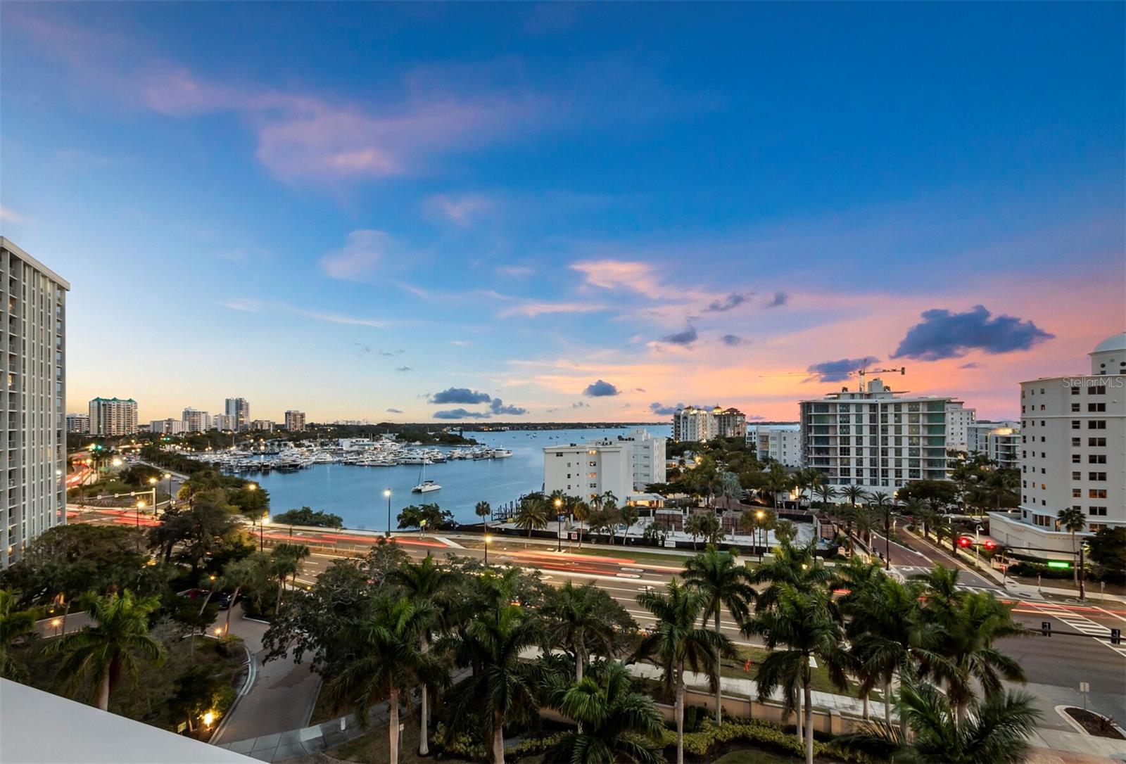 THE TOWER RESIDENCES - Residential