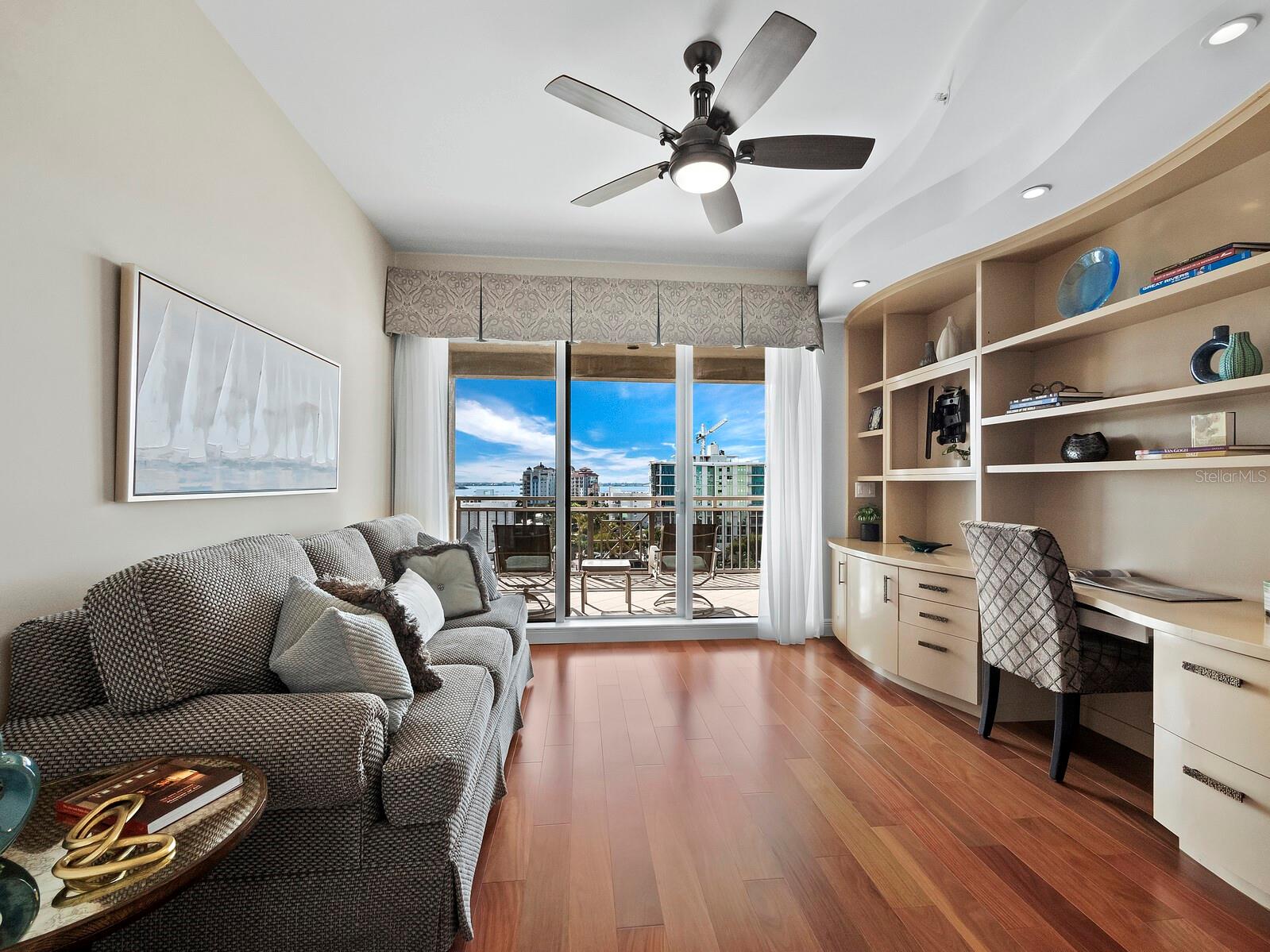 THE TOWER RESIDENCES - Residential