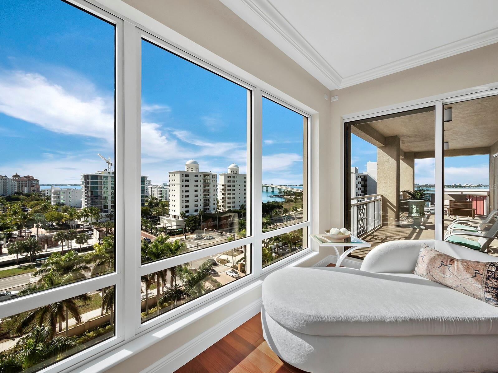 THE TOWER RESIDENCES - Residential