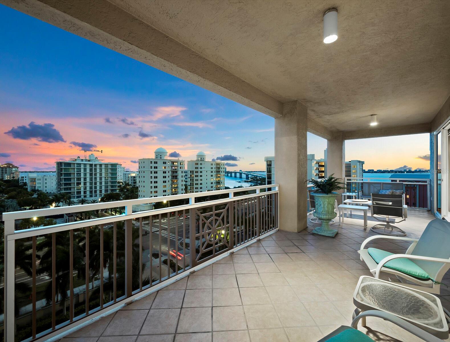 THE TOWER RESIDENCES - Residential