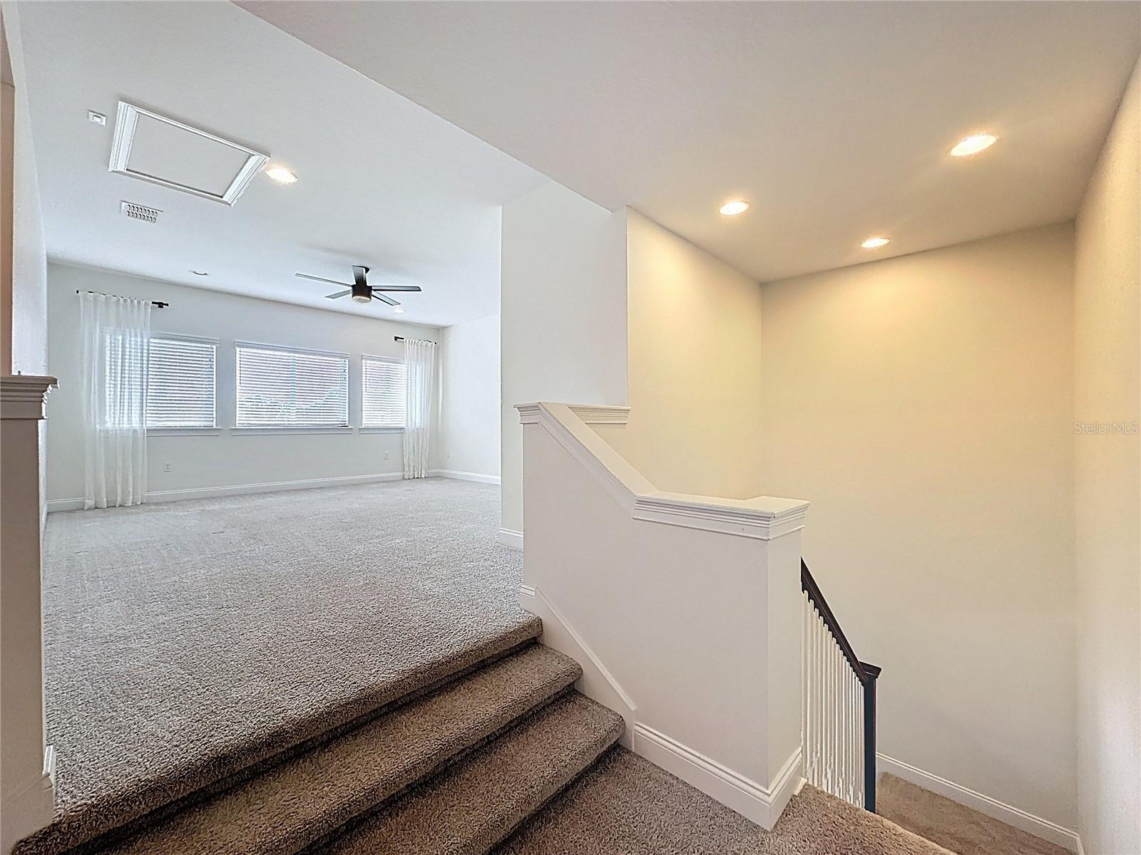 EVANS SQUARE - Residential