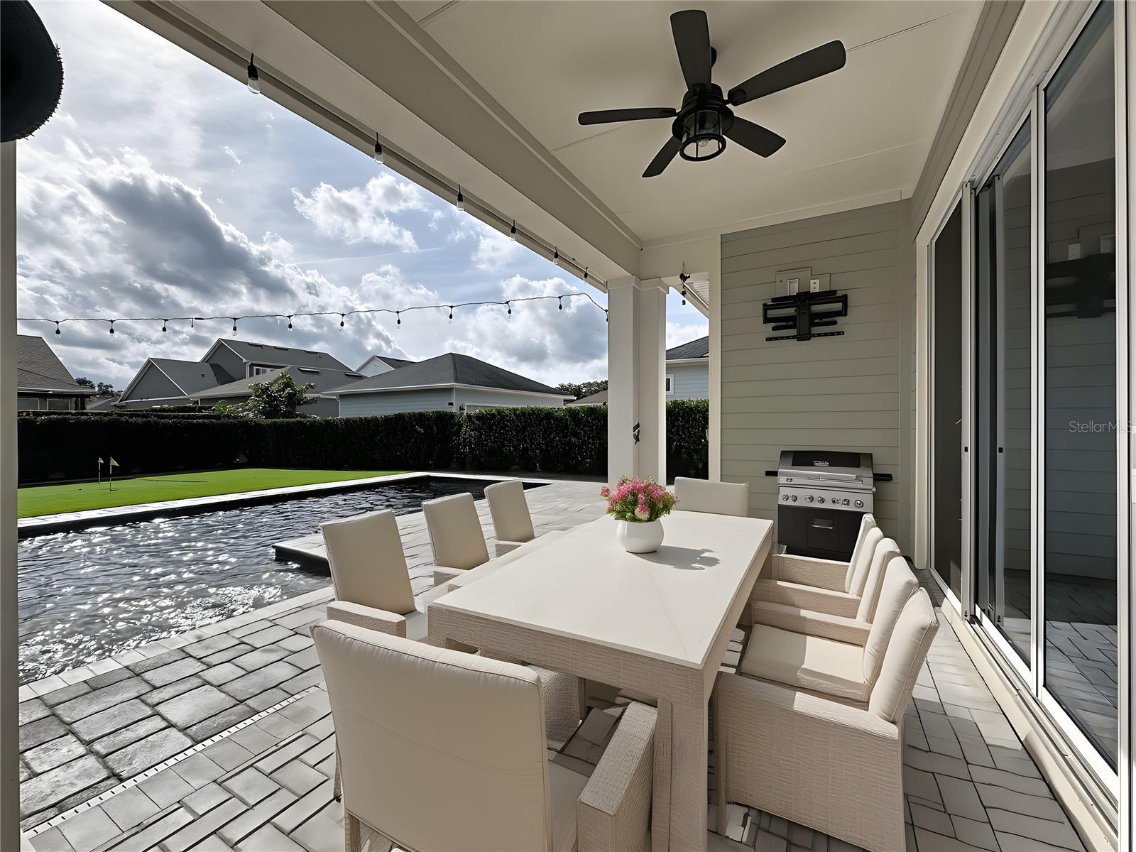 EVANS SQUARE - Residential