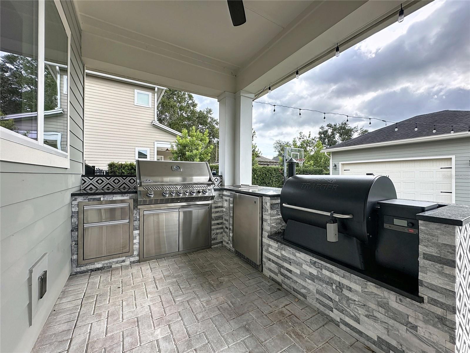 EVANS SQUARE - Residential