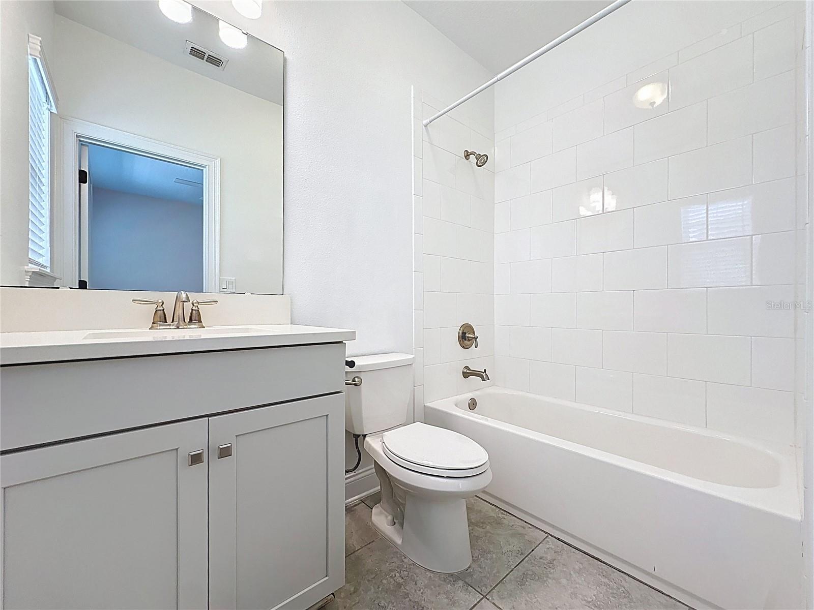 EVANS SQUARE - Residential