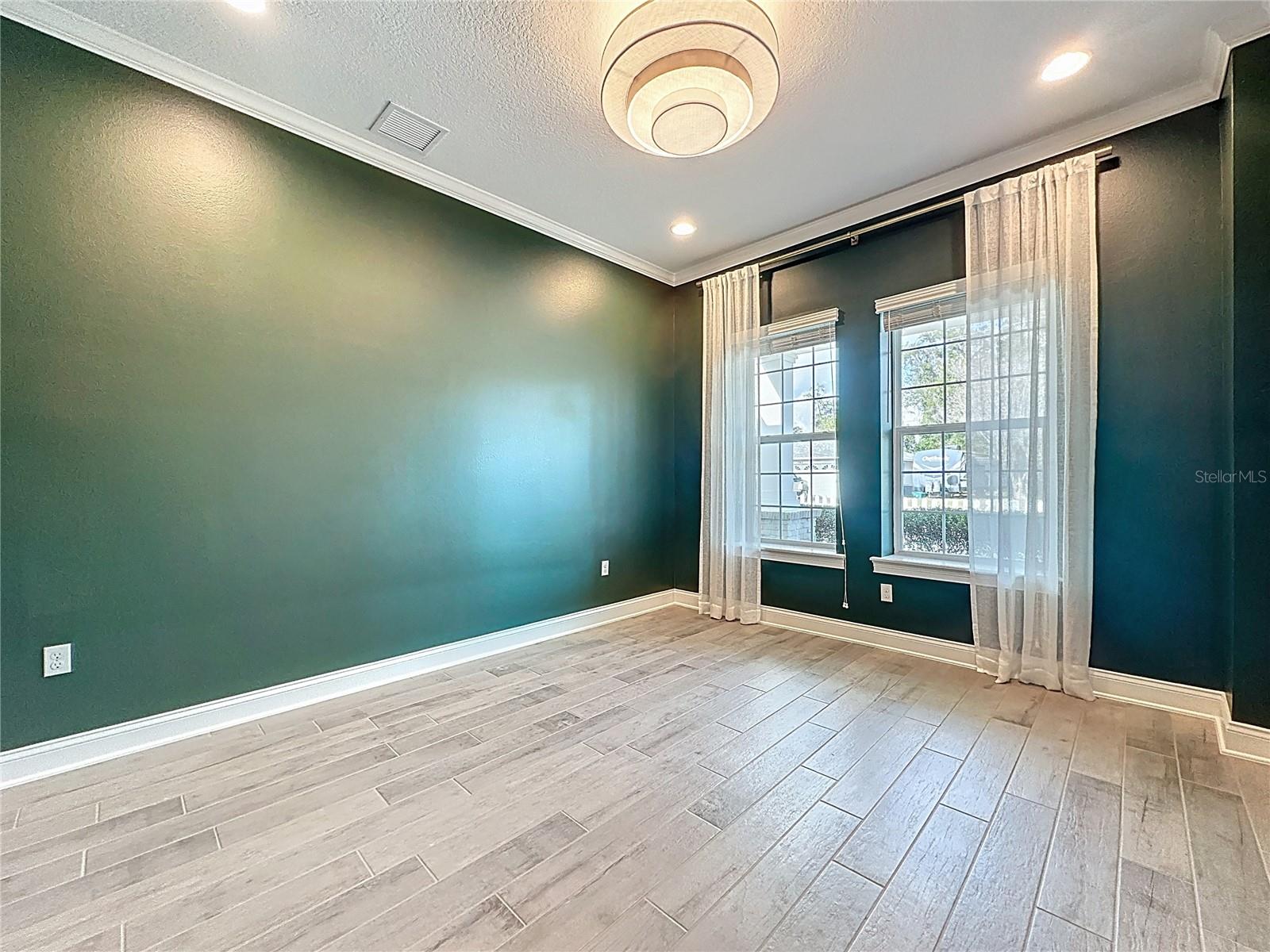 EVANS SQUARE - Residential