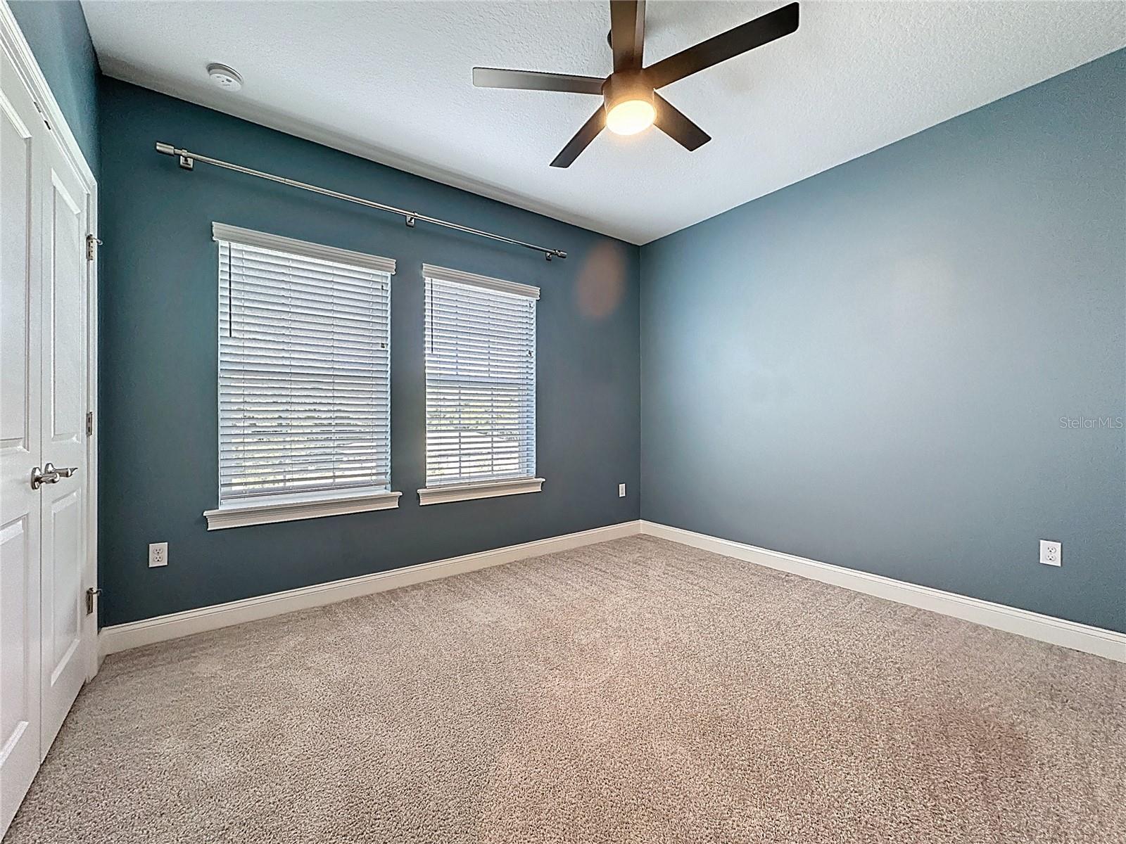 EVANS SQUARE - Residential