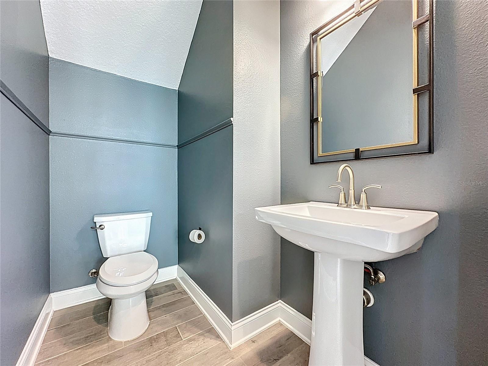 EVANS SQUARE - Residential