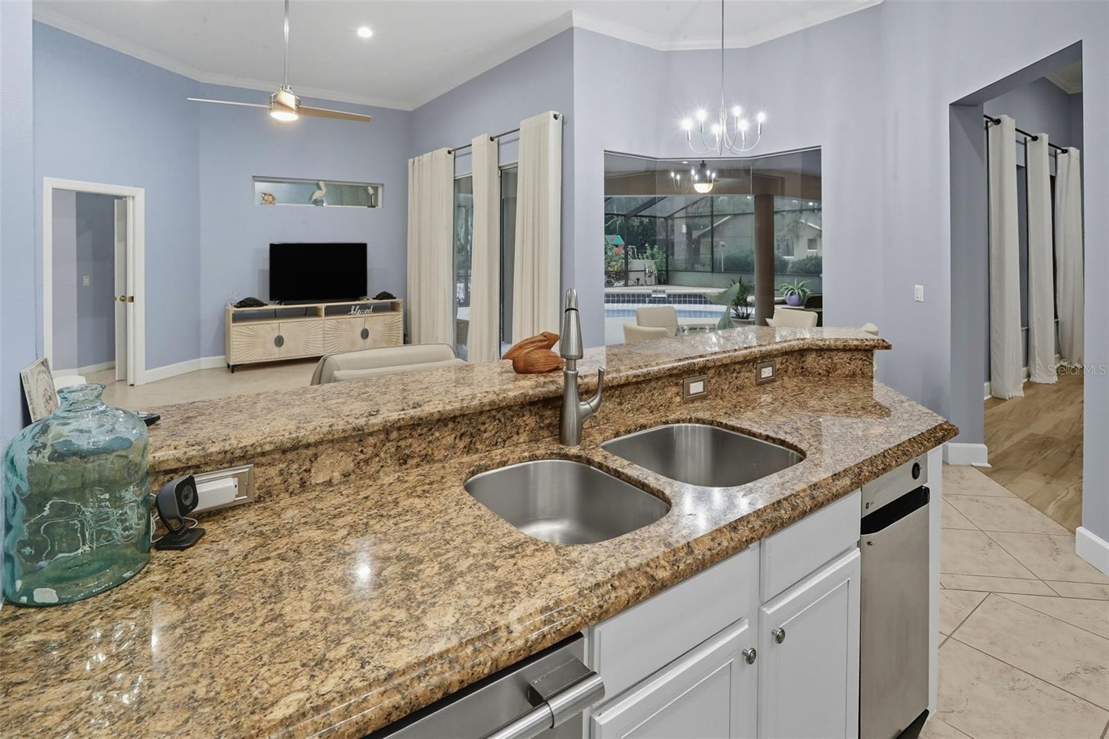 HAMPTON HILLS - Residential
