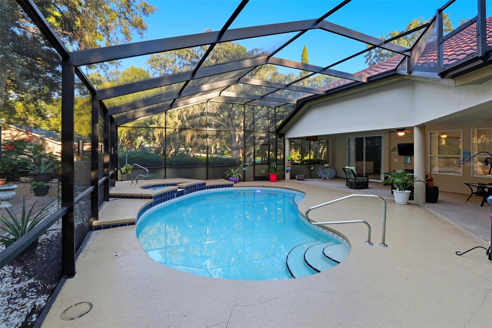 HAMPTON HILLS - Residential