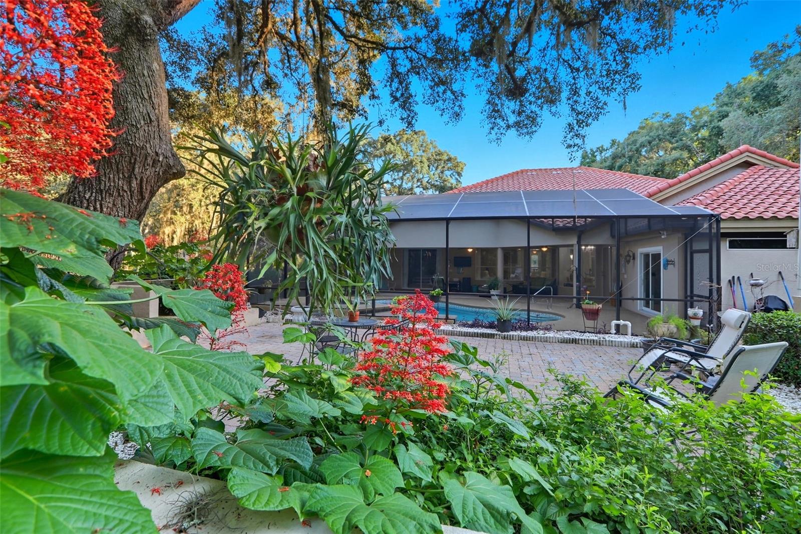 HAMPTON HILLS - Residential