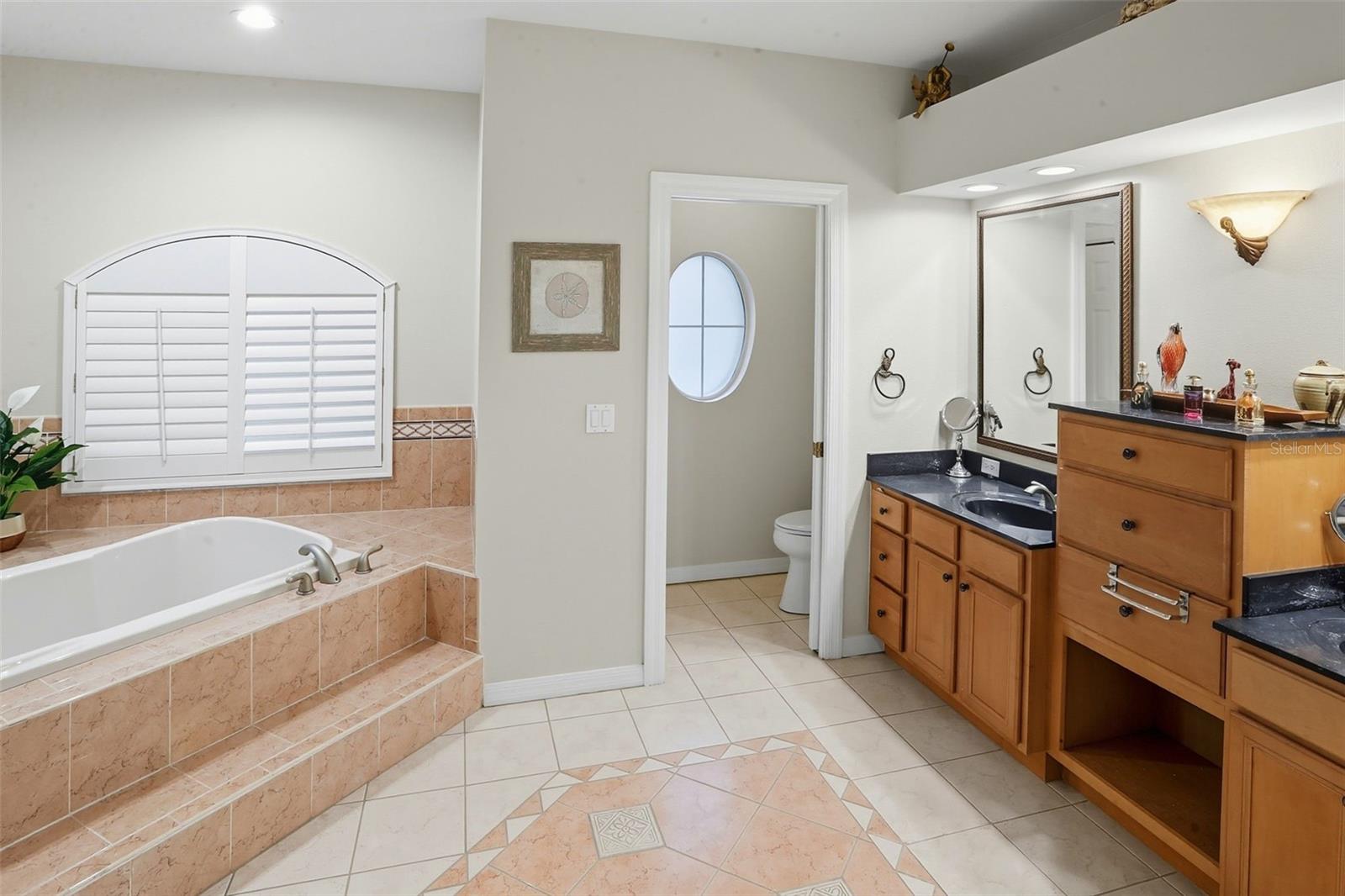 HAMPTON HILLS - Residential
