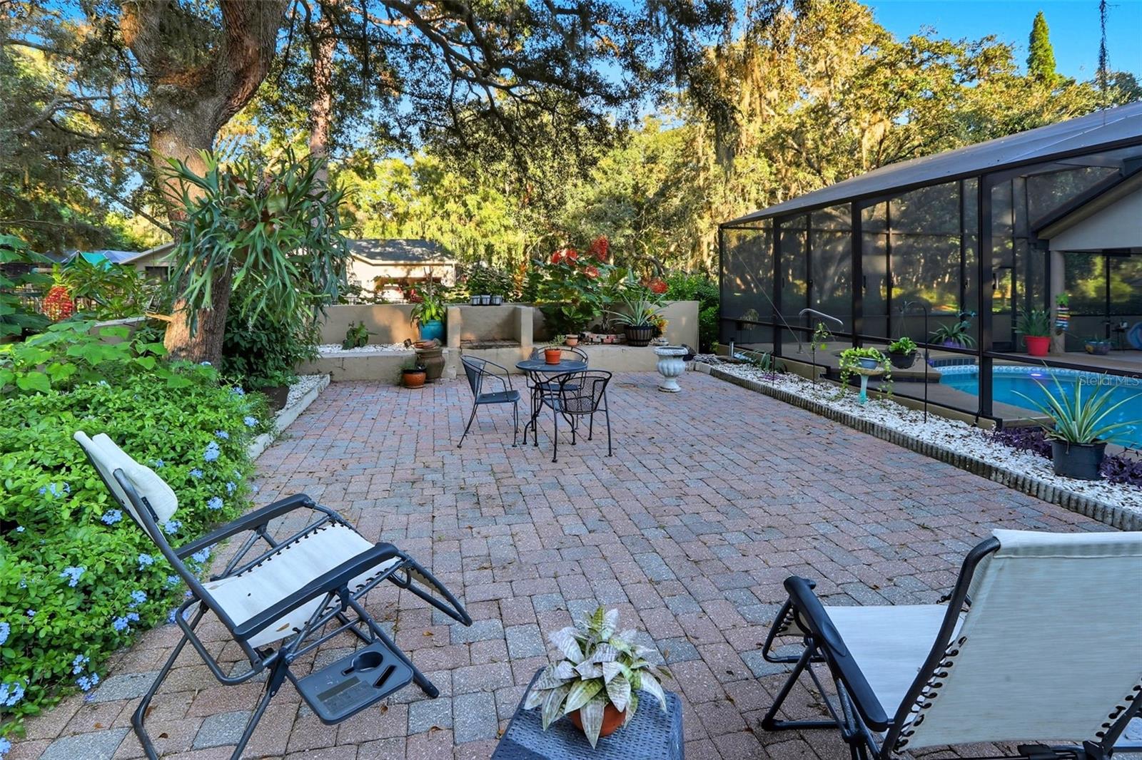 HAMPTON HILLS - Residential