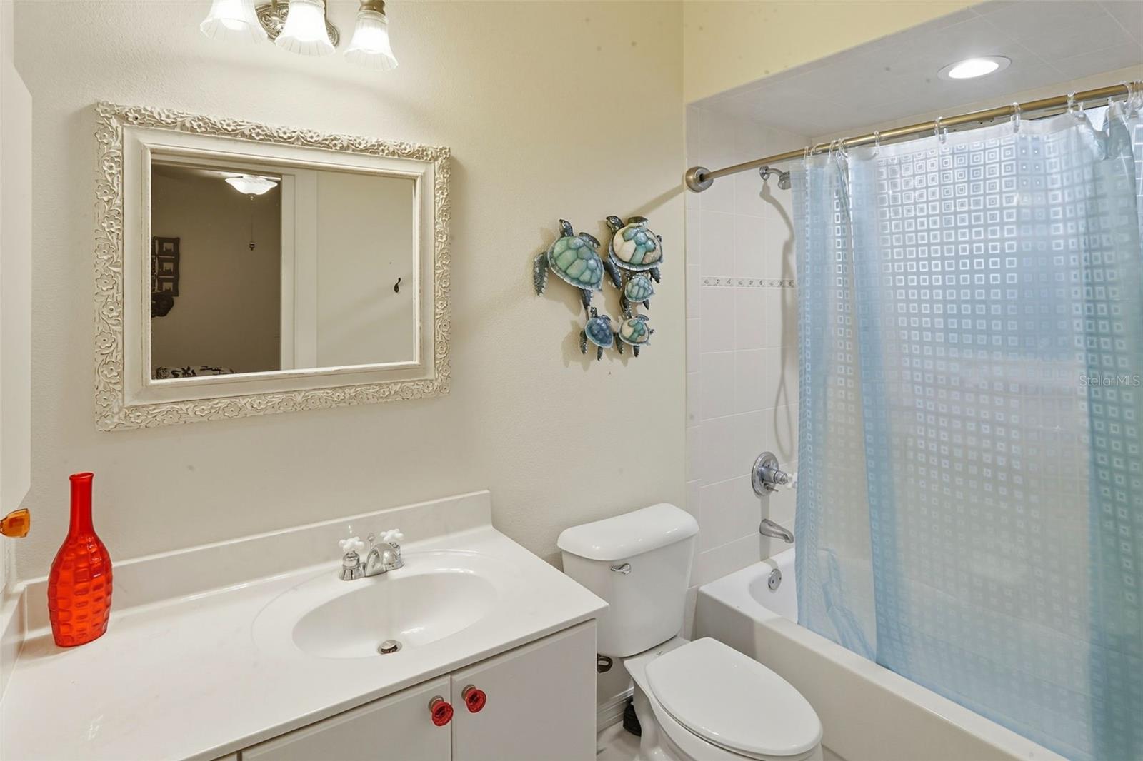HAMPTON HILLS - Residential