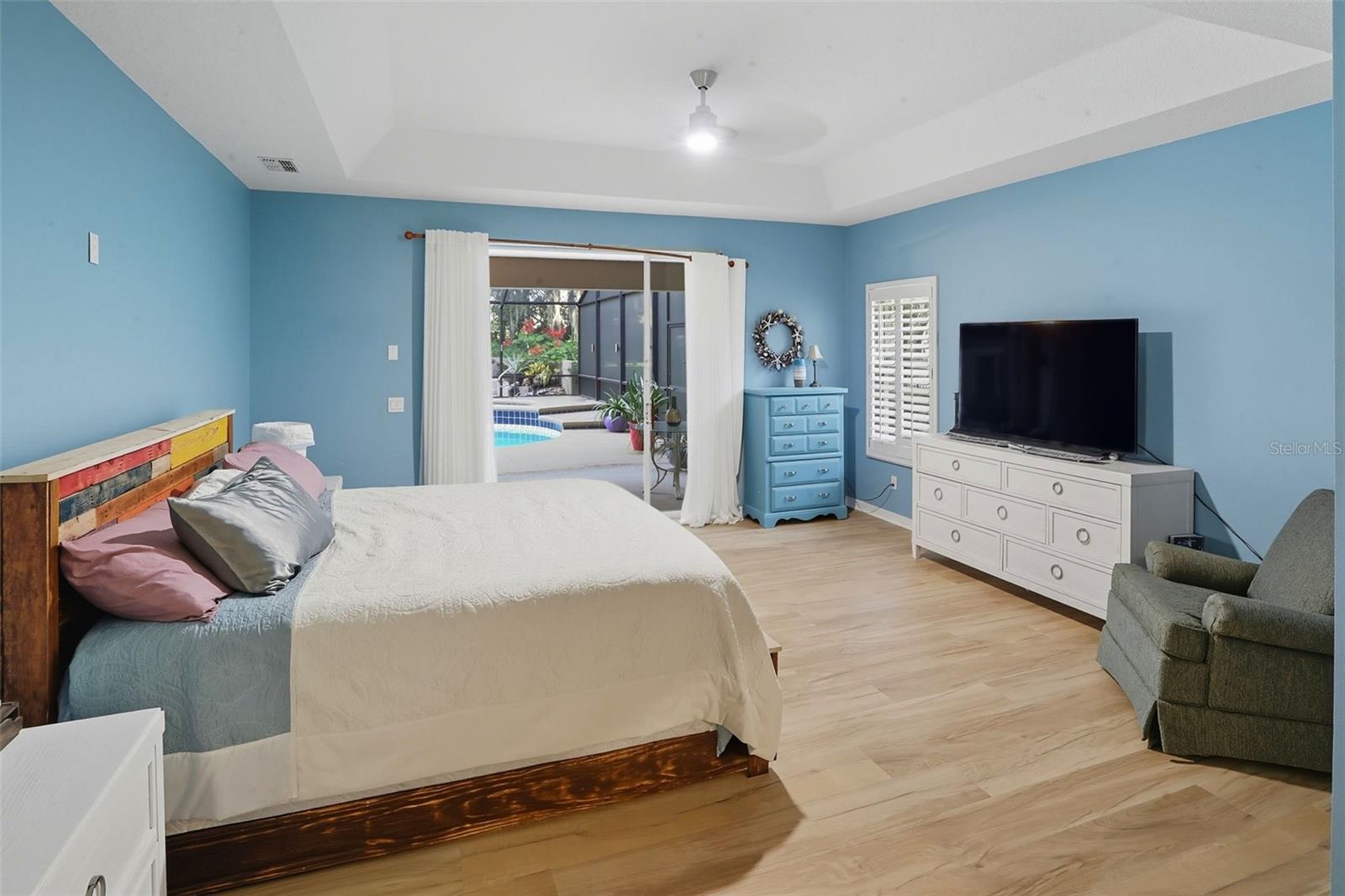 HAMPTON HILLS - Residential