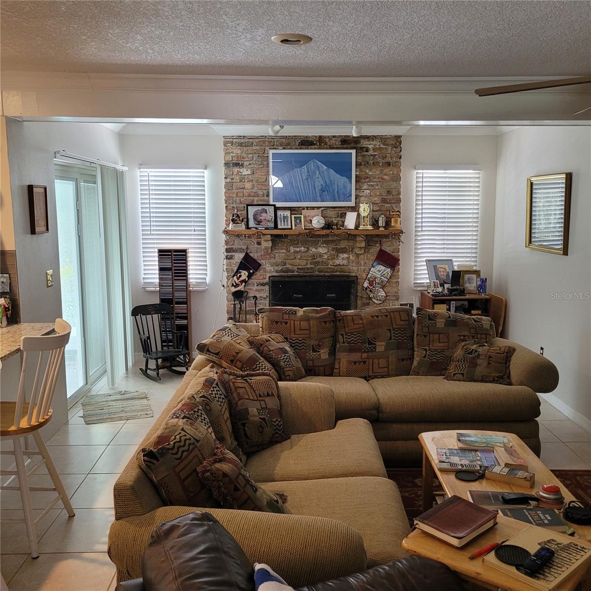 8539 CLEMATIS LANE
