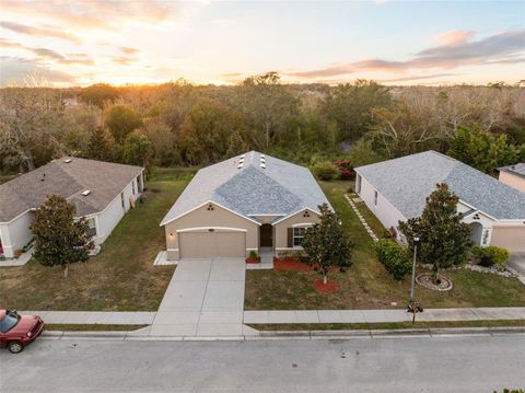 A home in AUBURNDALE