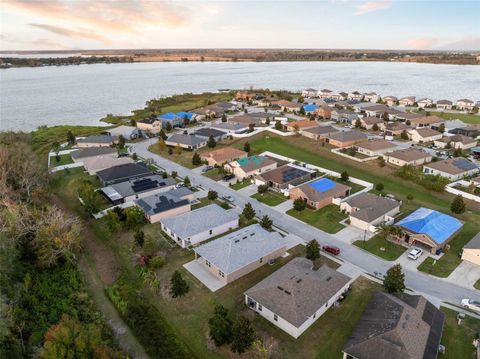 A home in AUBURNDALE