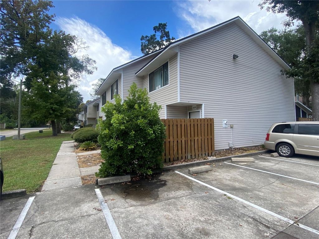 Photo of 6130 SW 8th Lane, Gainesville, FL 32607 (MLS # GC534279)