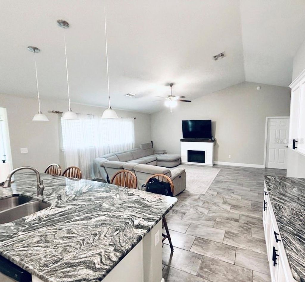 Photo of 5601 SW 117th Lane Road, Ocala, FL 34476 (MLS # OM726573)
