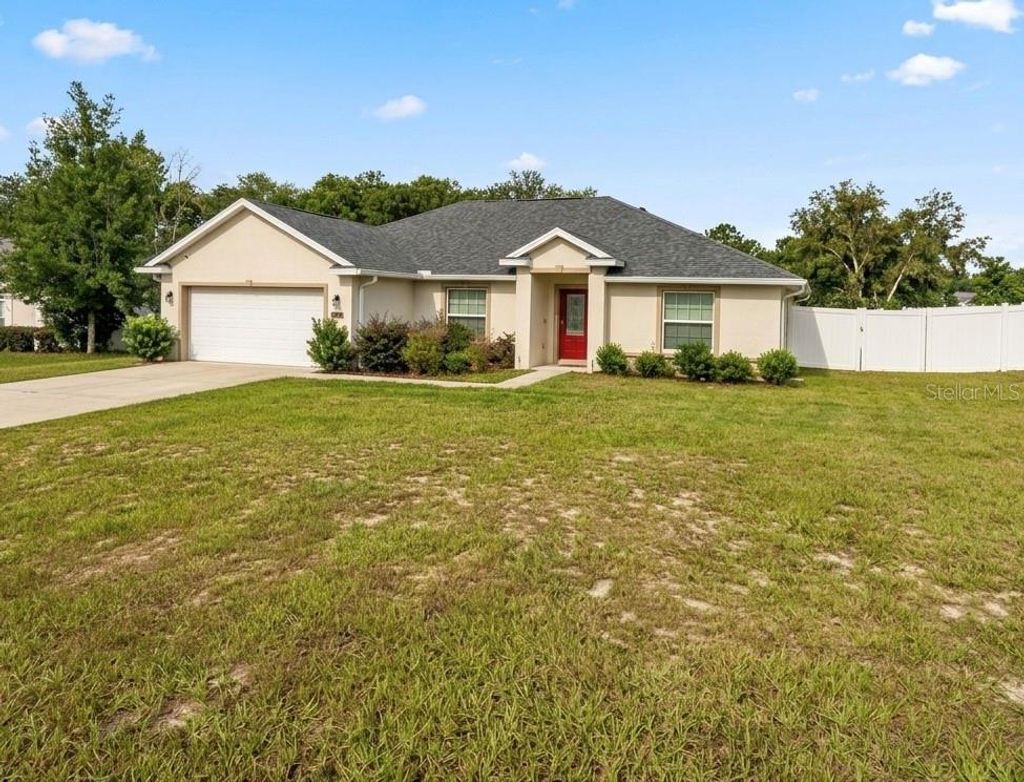 Photo of 5601 SW 117th Lane Road, Ocala, FL 34476 (MLS # OM726573)