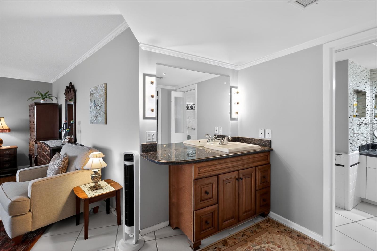 MAYA MARCA CONDO - Residential