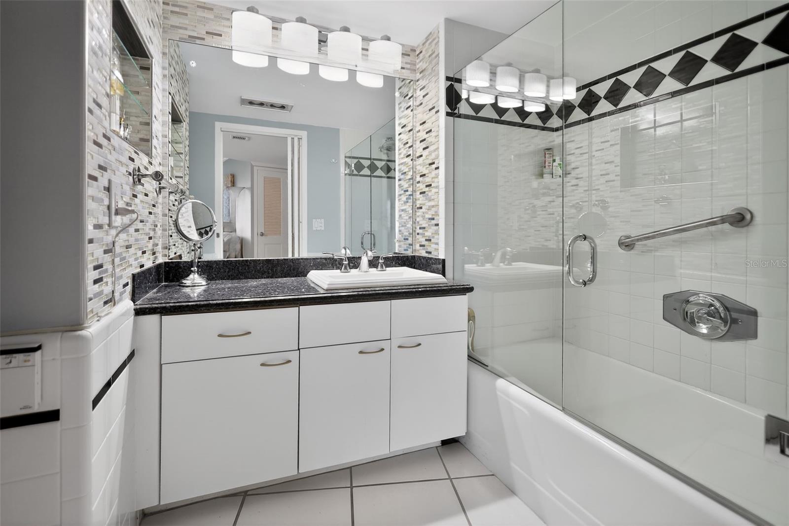 MAYA MARCA CONDO - Residential