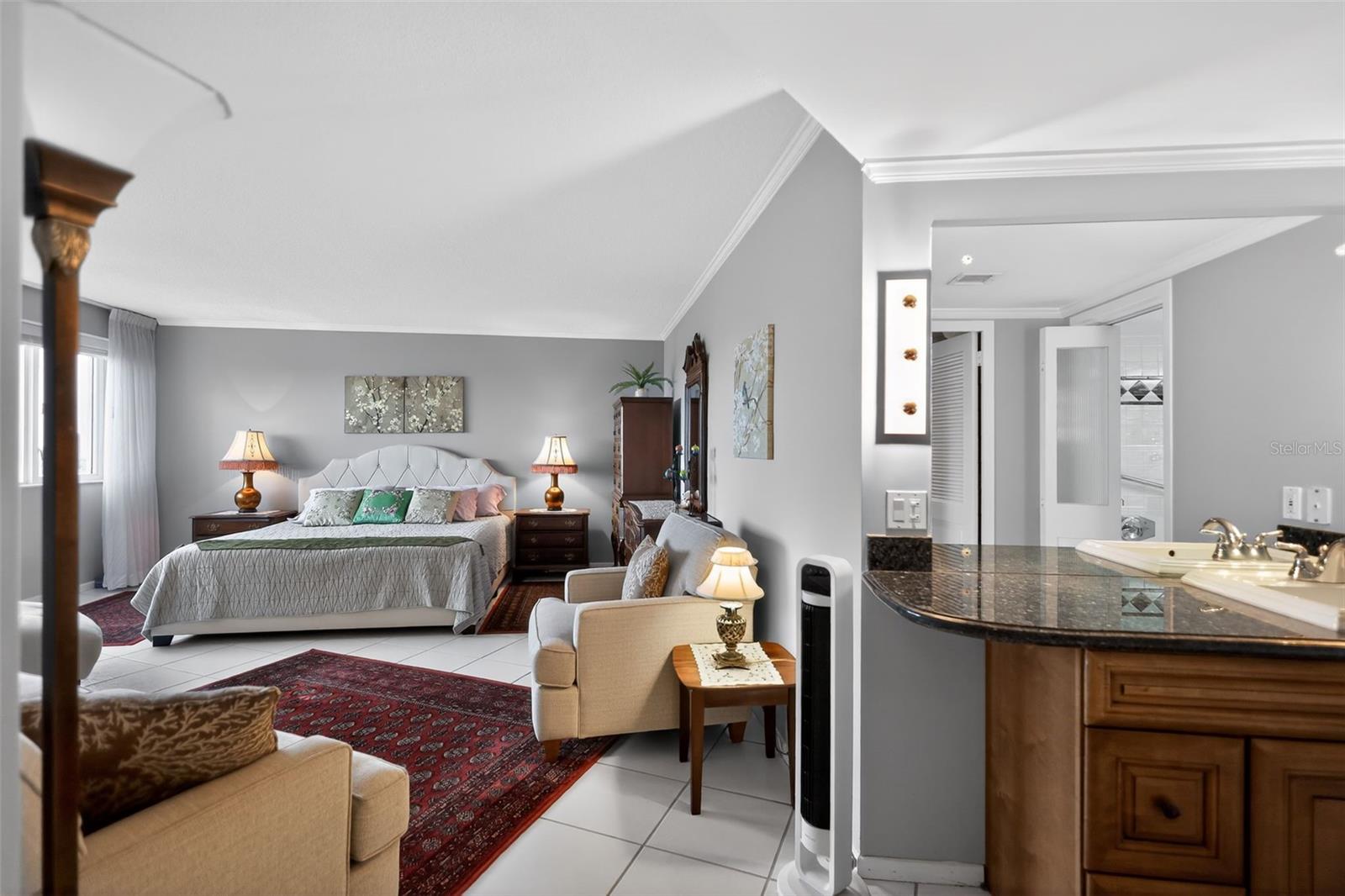 MAYA MARCA CONDO - Residential