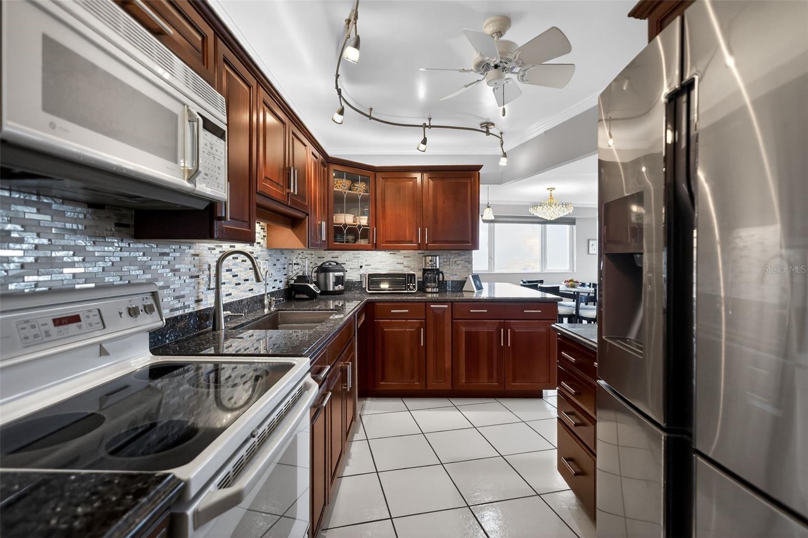 MAYA MARCA CONDO - Residential