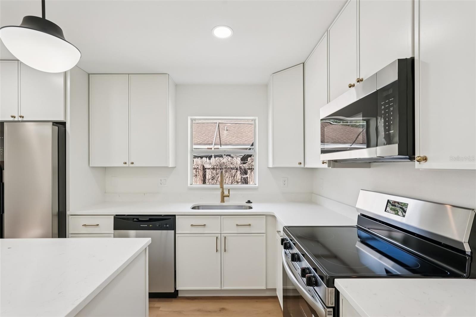 BRADEN MANOR - Residential