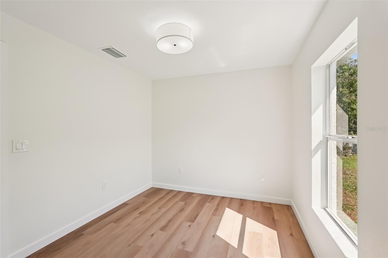 BRADEN MANOR - Residential