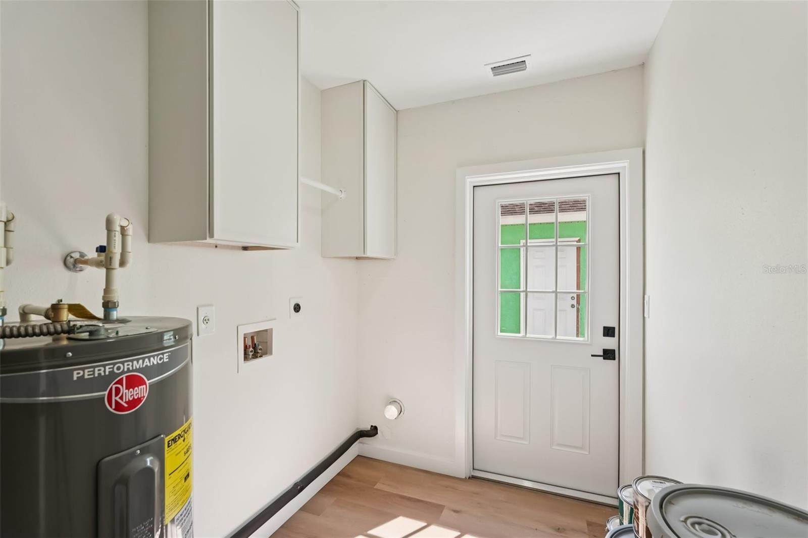 BRADEN MANOR - Residential