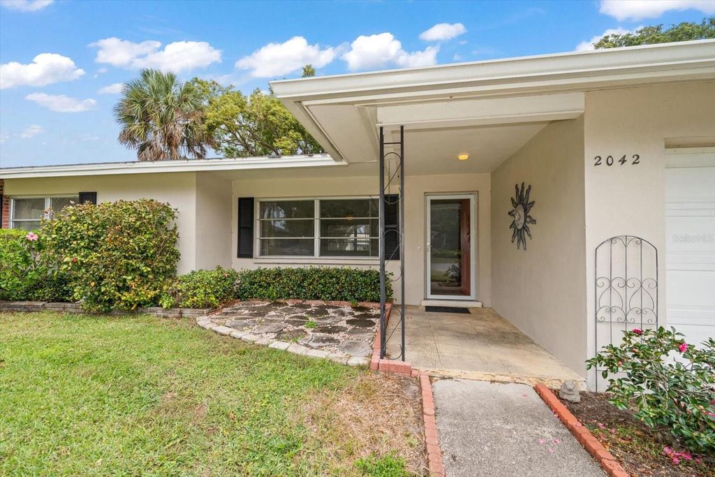Photo of 2042 Fair Oak Drive, Clearwater, FL 33763 (MLS # TB8456511)