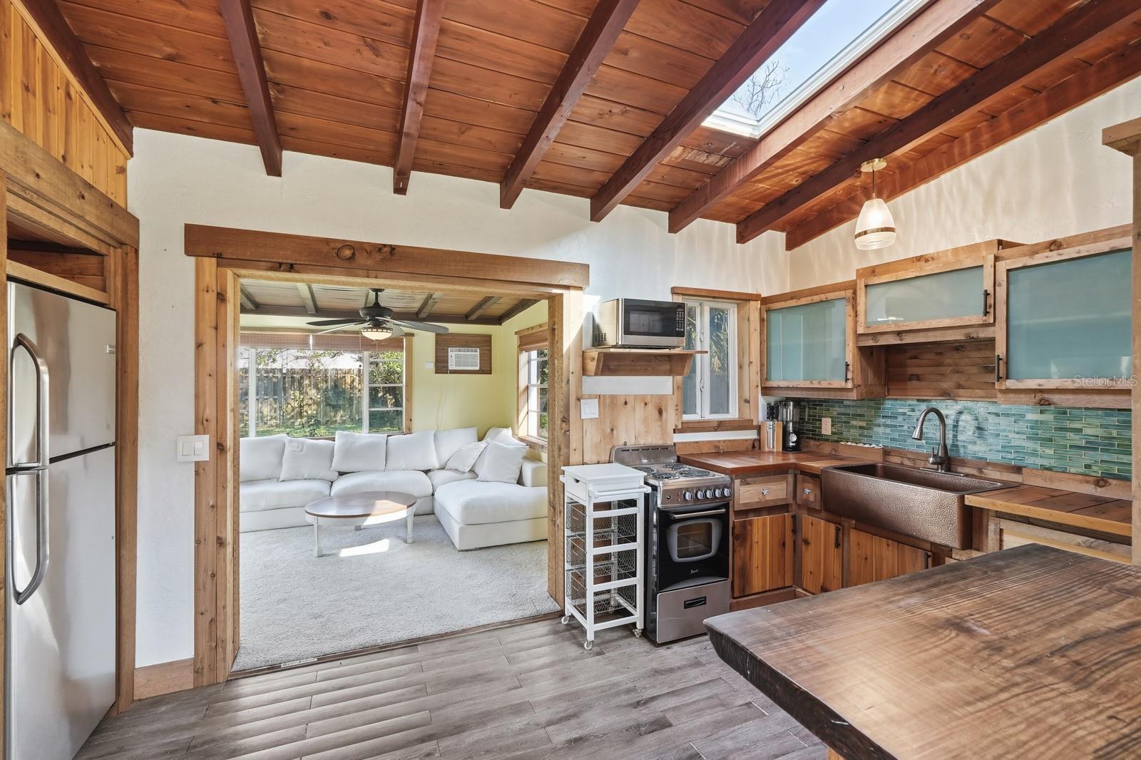 ORMOND BEACH MANORS - Residential