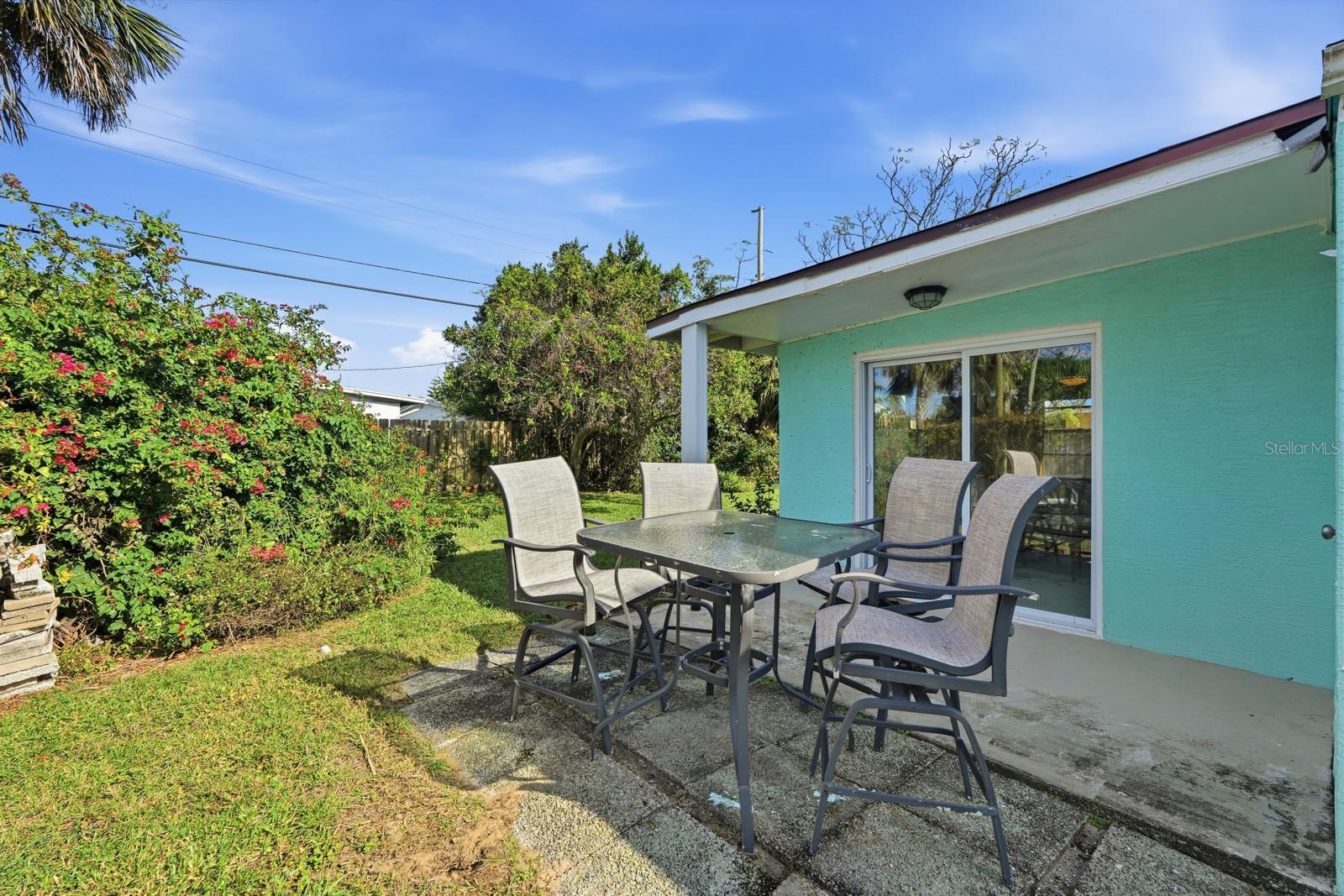 ORMOND BEACH MANORS - Residential