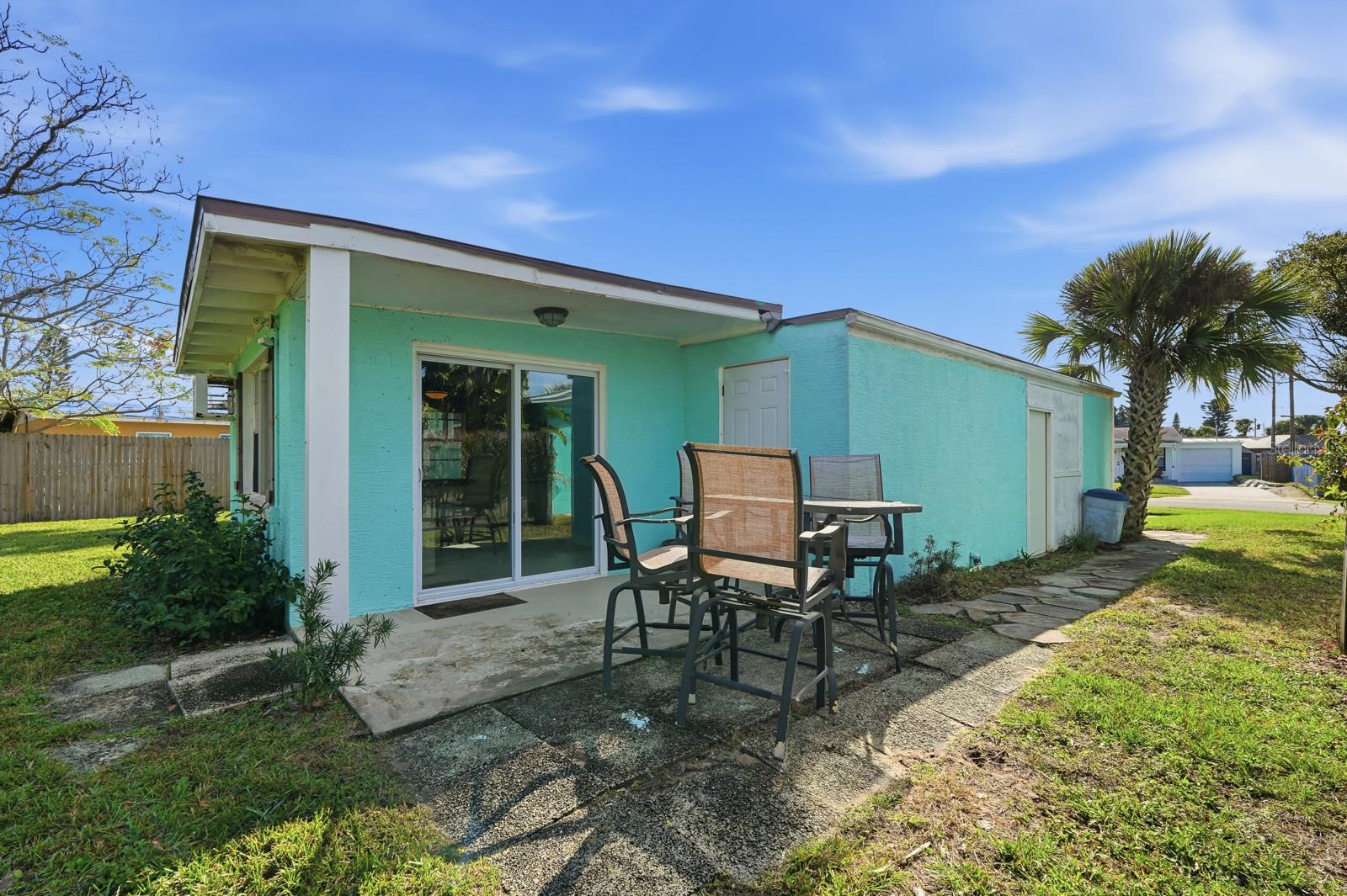 ORMOND BEACH MANORS - Residential