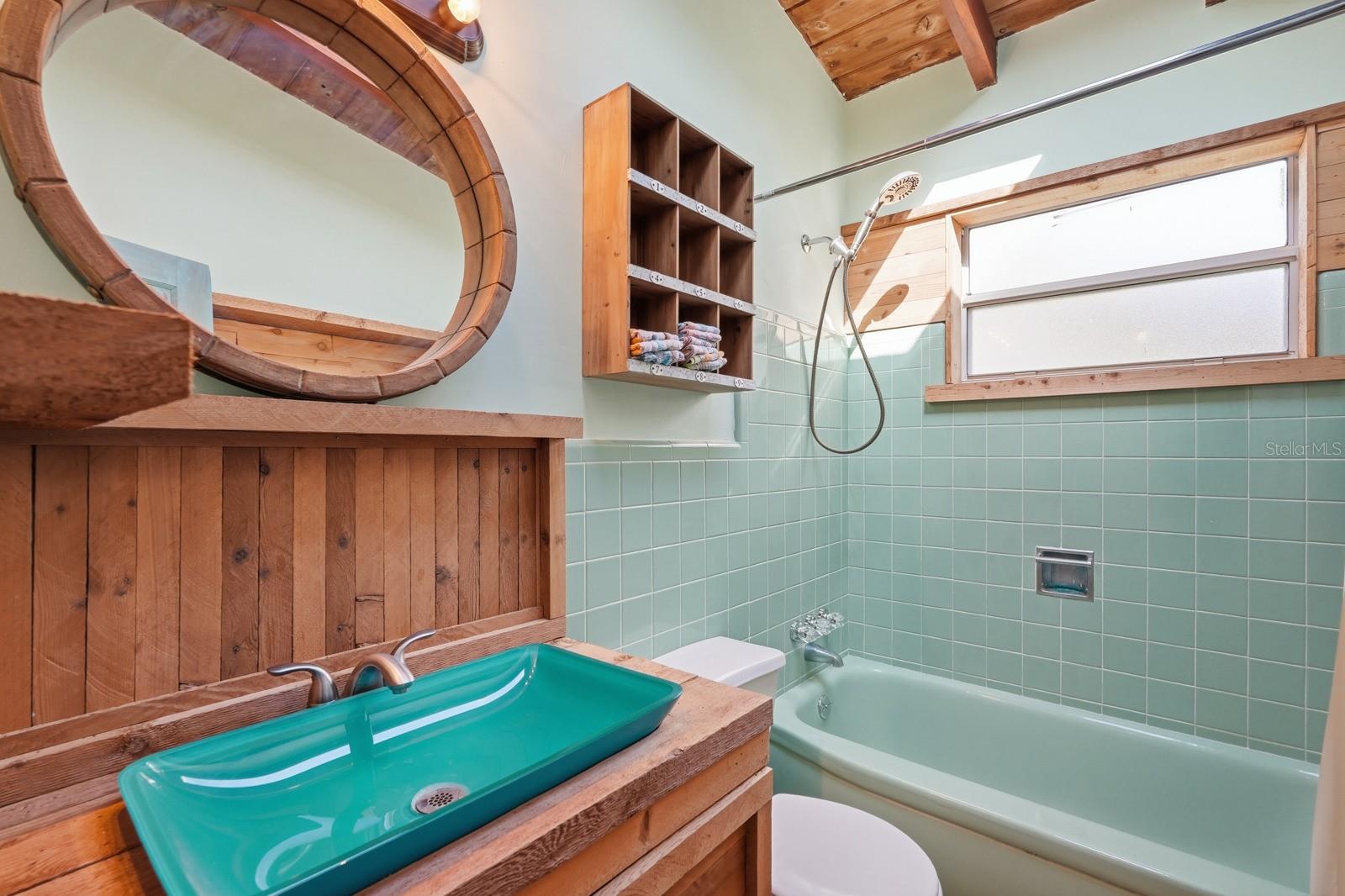 ORMOND BEACH MANORS - Residential