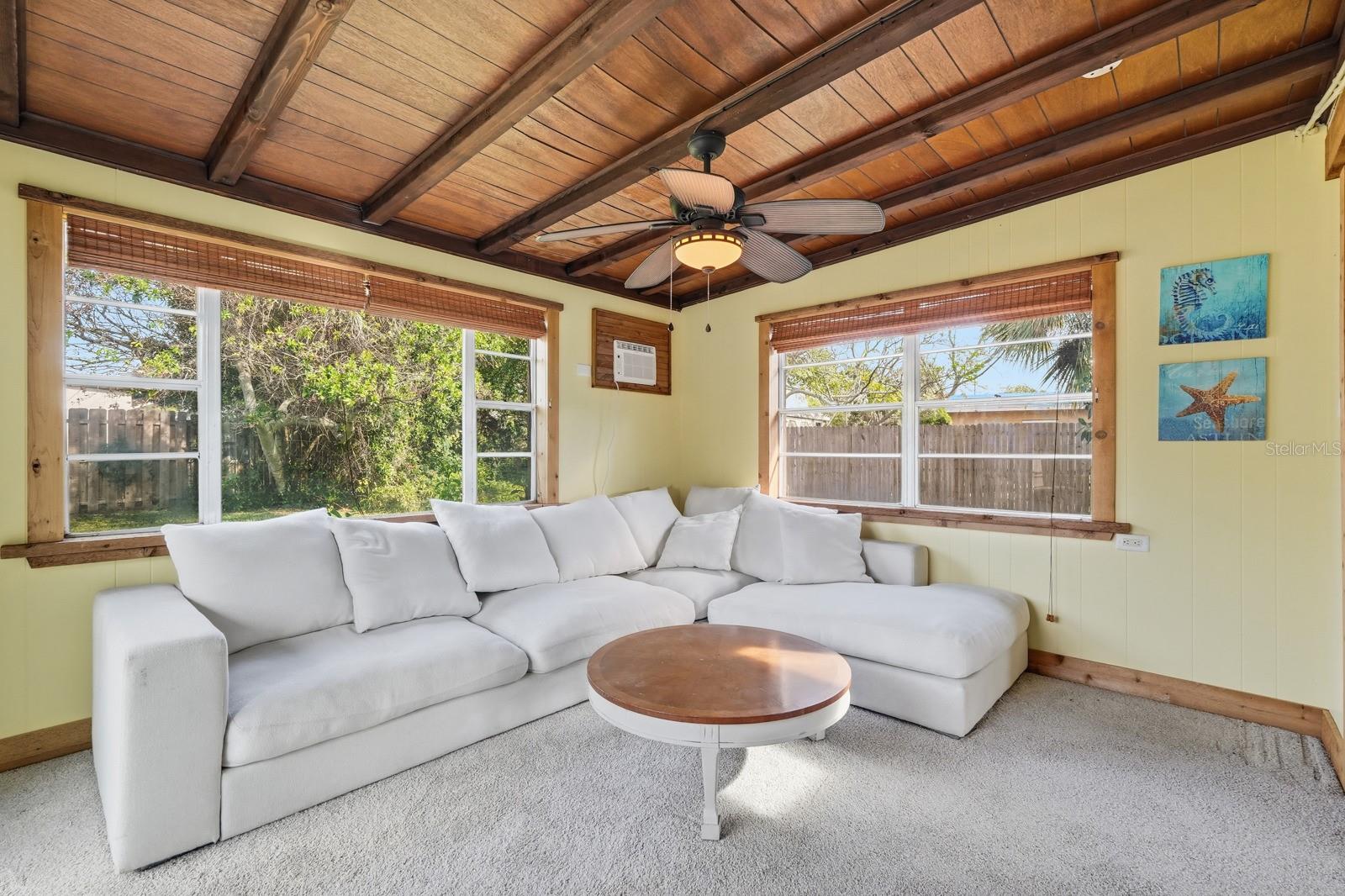 ORMOND BEACH MANORS - Residential