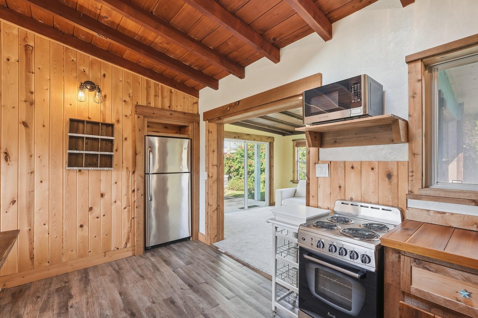 ORMOND BEACH MANORS - Residential