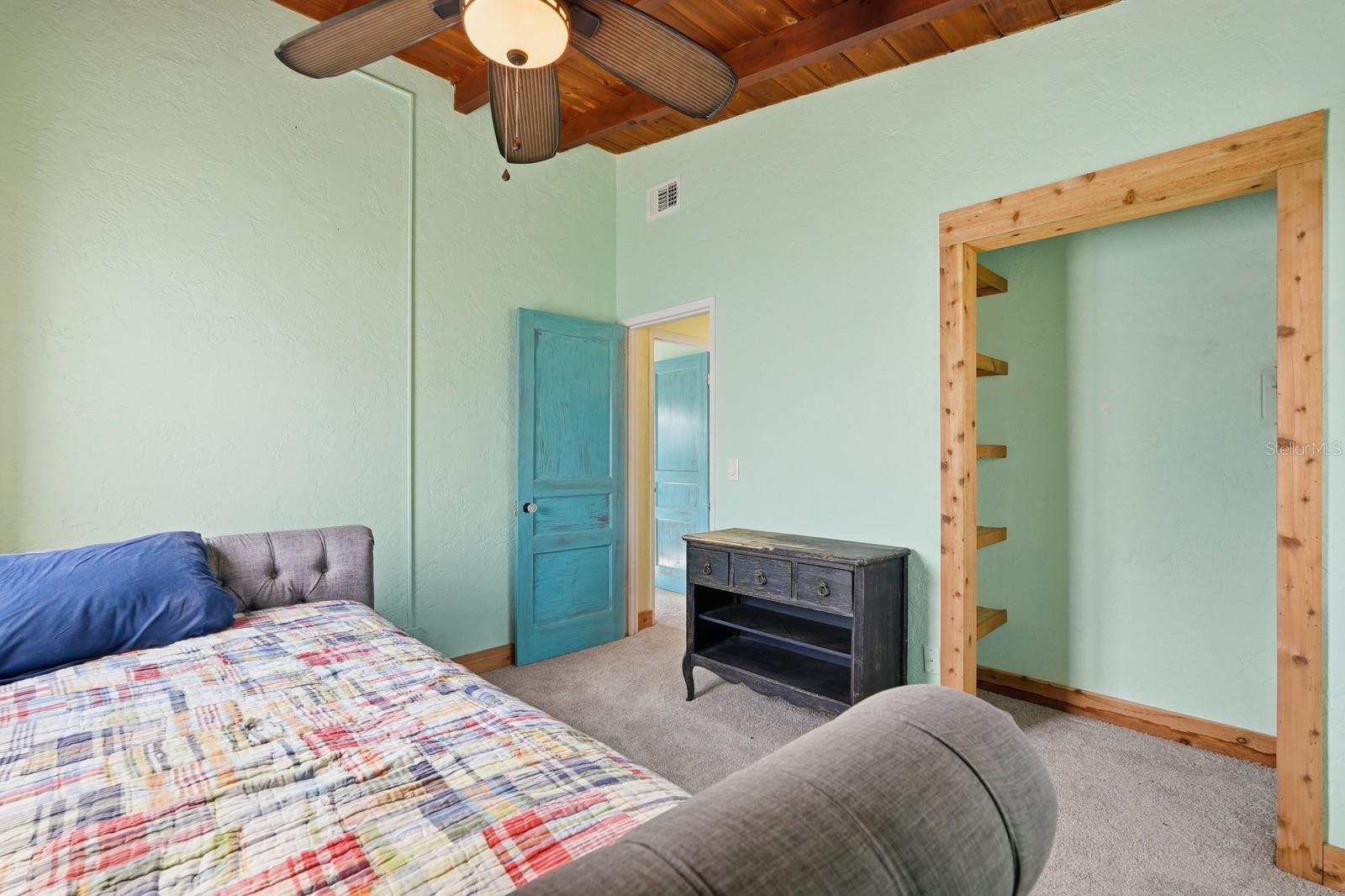 ORMOND BEACH MANORS - Residential