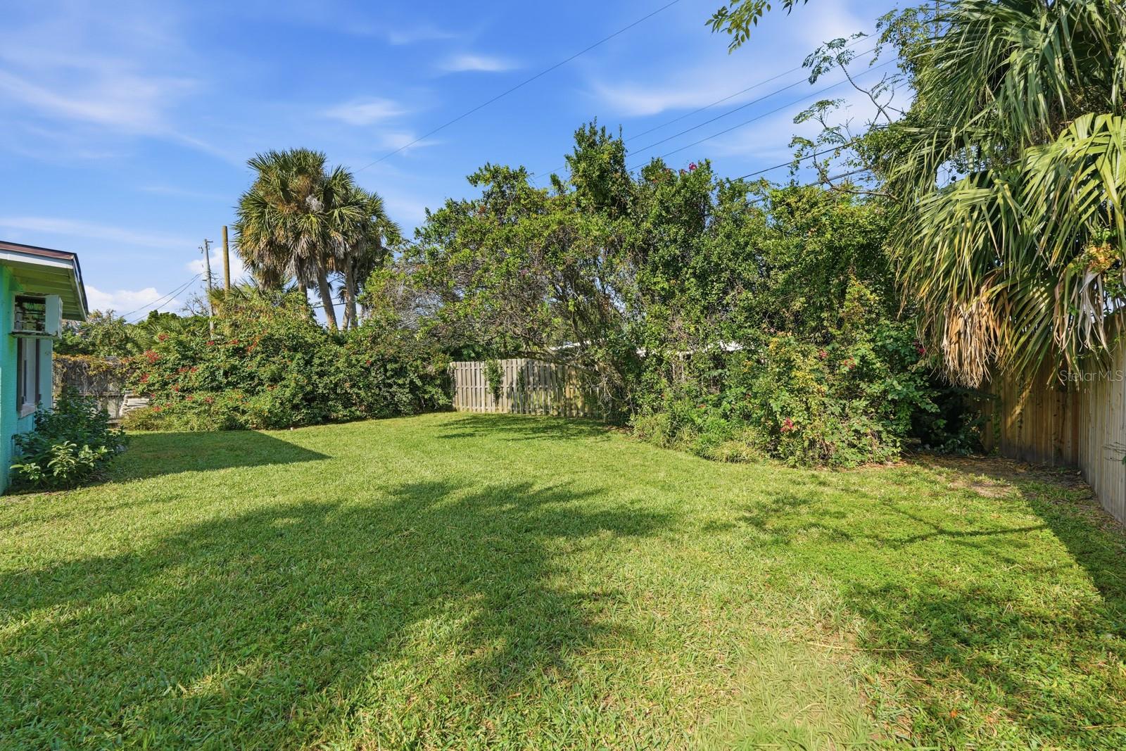 ORMOND BEACH MANORS - Residential