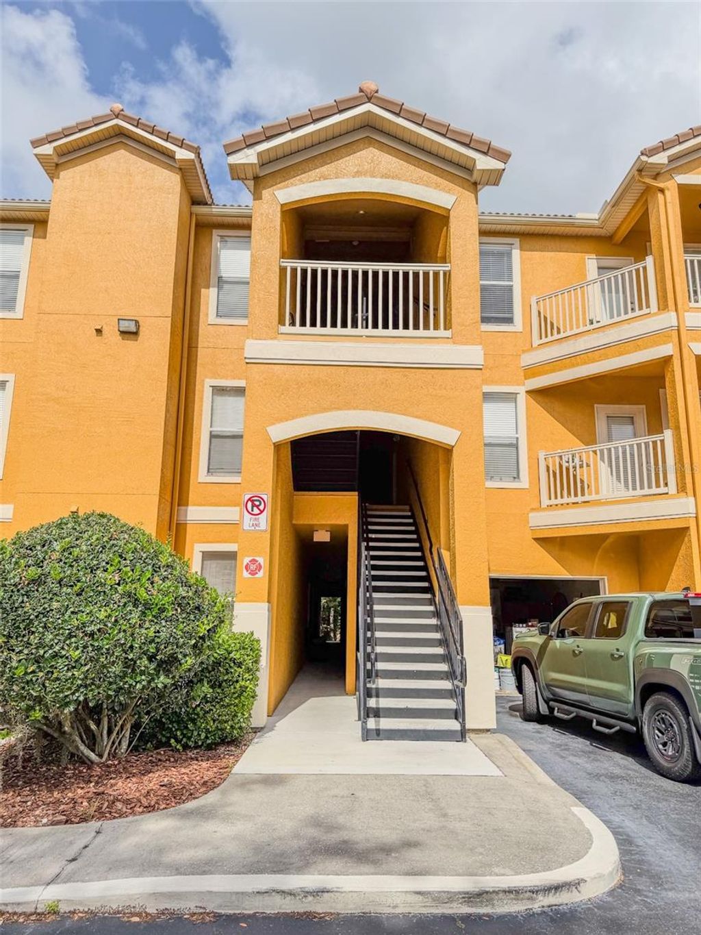 Photo of 8818 Villa View Circle #204, Orlando, FL 32821 (MLS # S5150746)