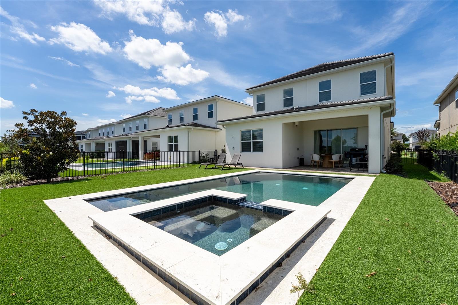 BELLA COLLINA WEST SUB - Residential