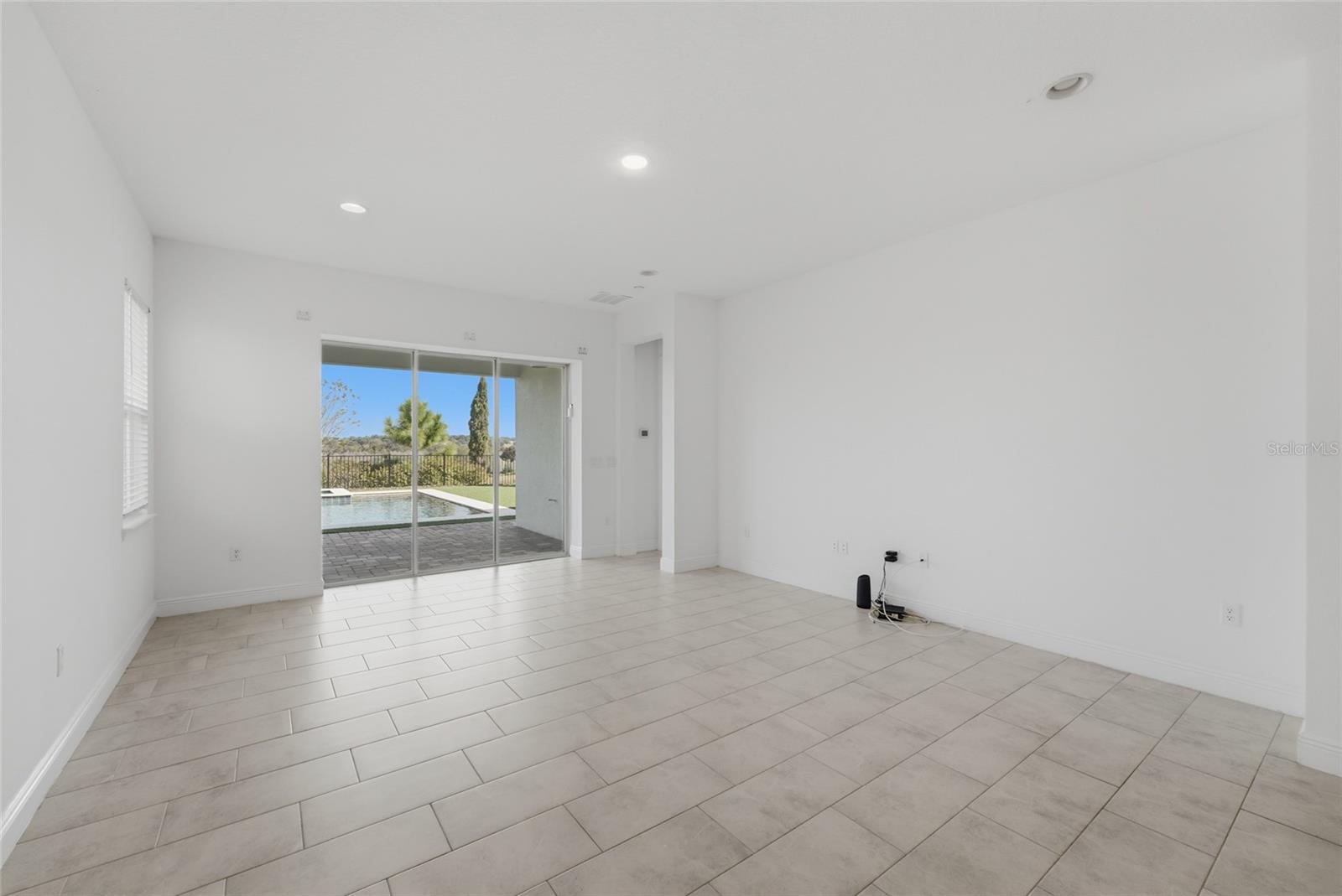 BELLA COLLINA WEST SUB - Residential