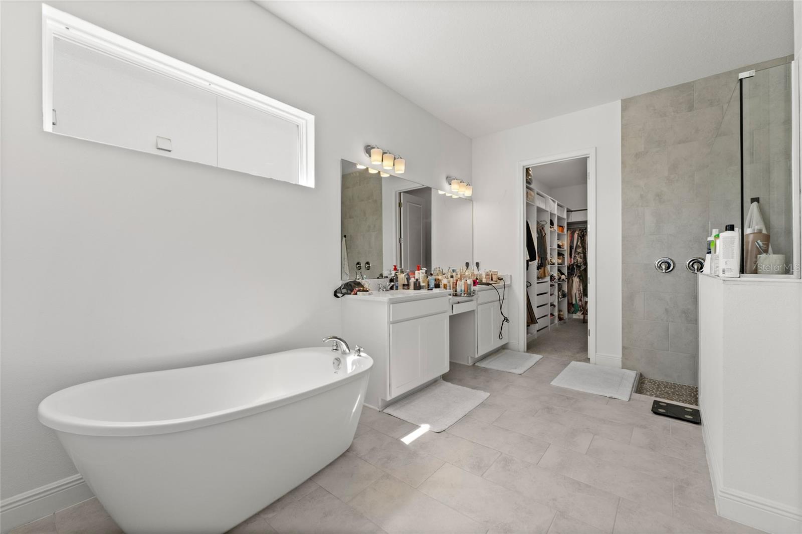 BELLA COLLINA WEST SUB - Residential