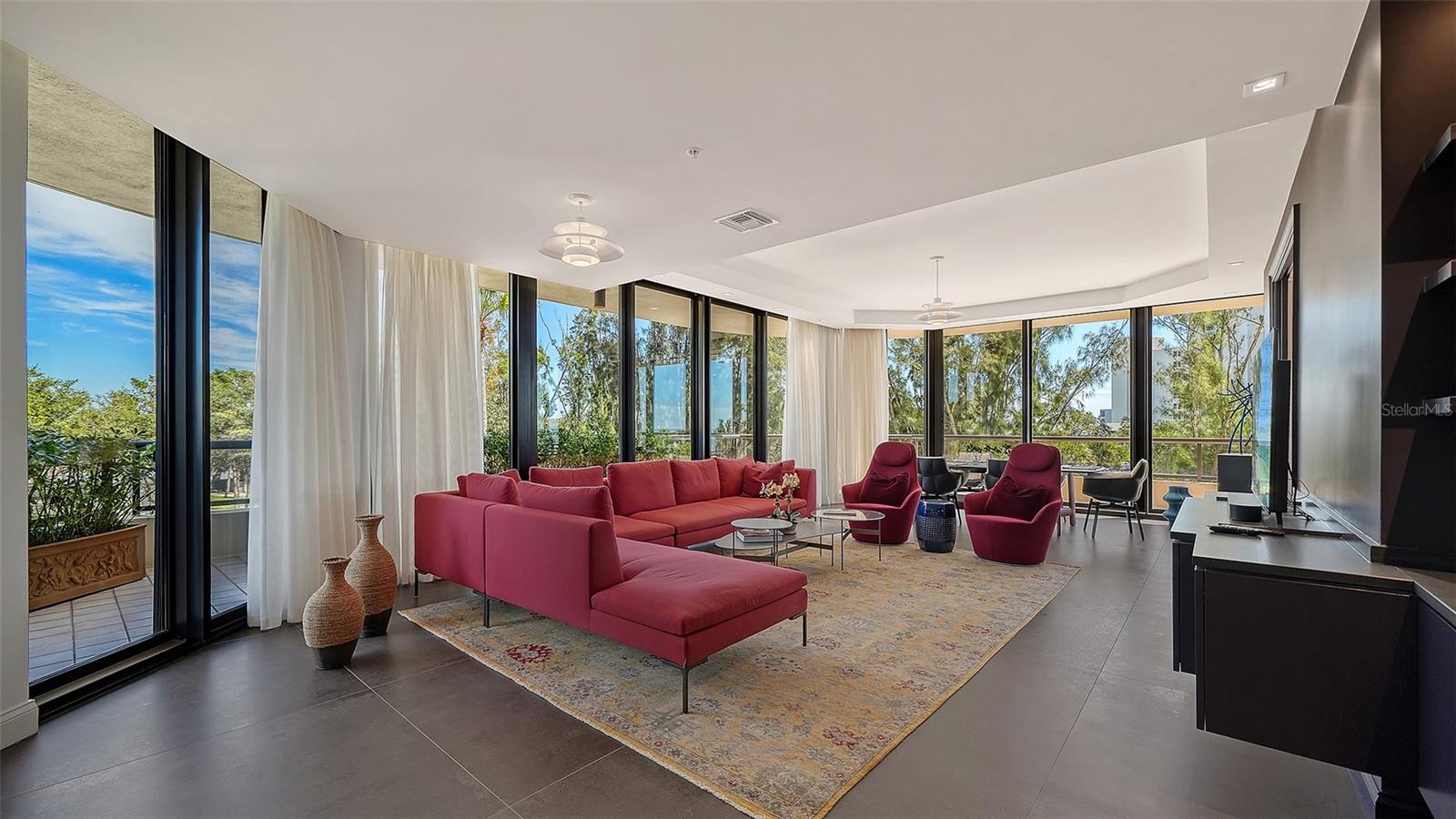 L AMBIANCE 1 - Residential