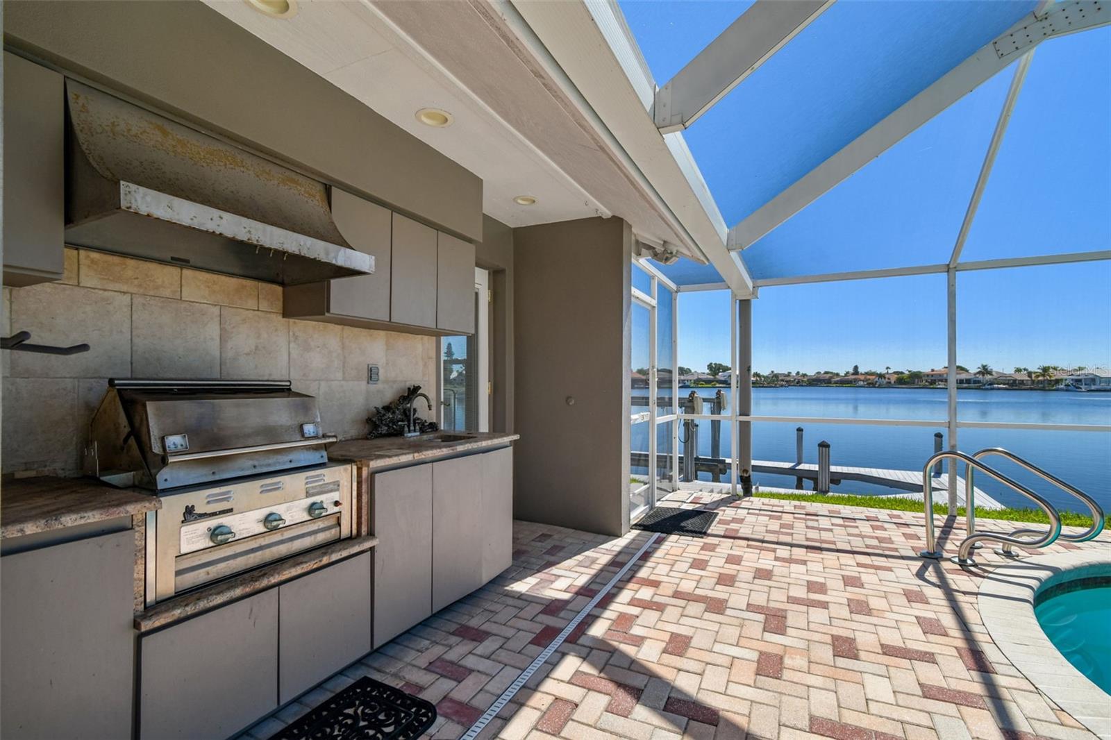 BAYSIDE WEST - Residential